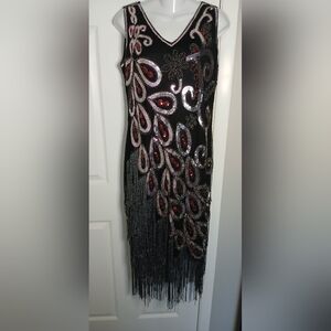 Flapper Style Elegant Black and Silver Sequin Dress. Size Large.